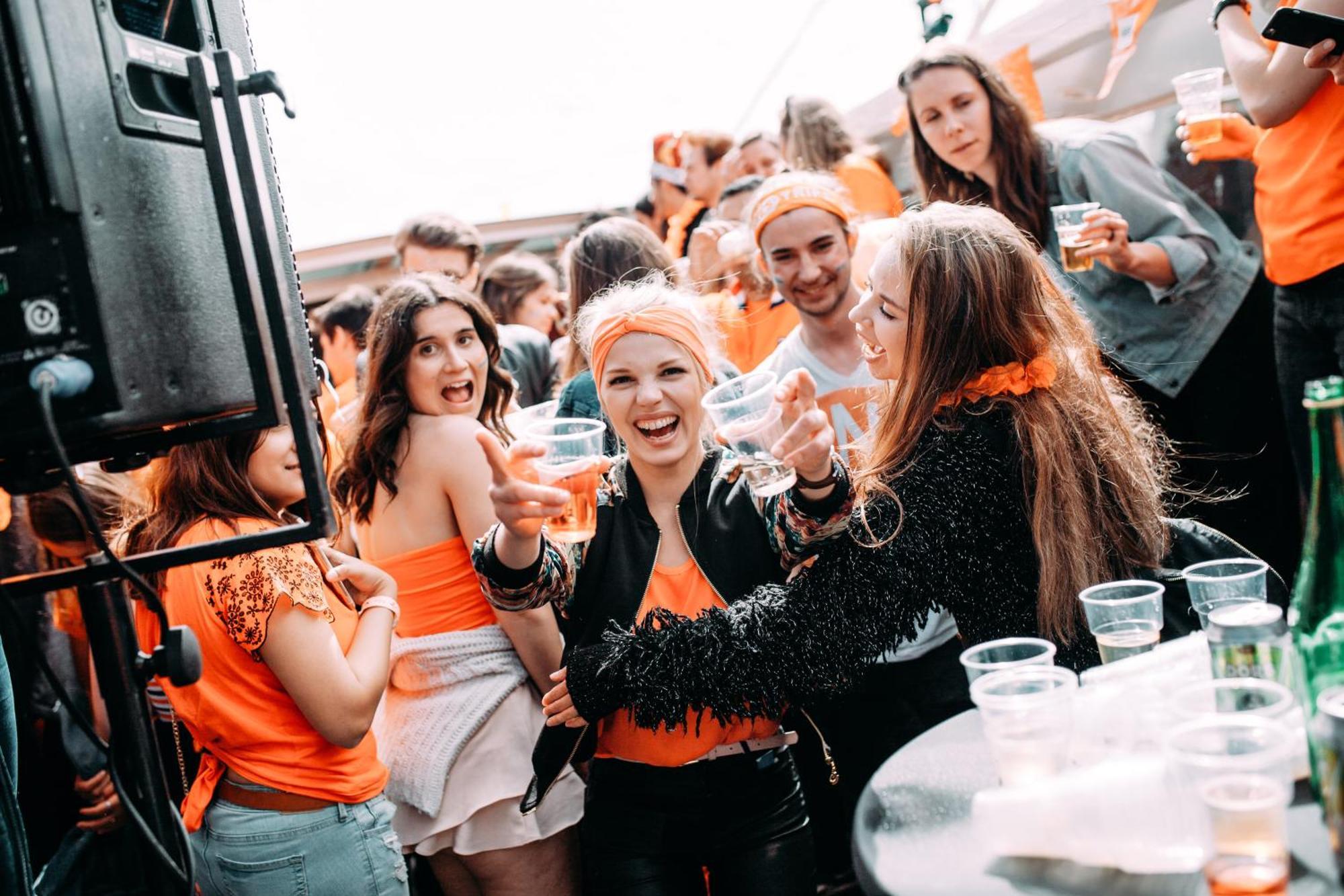 The Esn Kingsday Campsite Амстердам Екстериор снимка